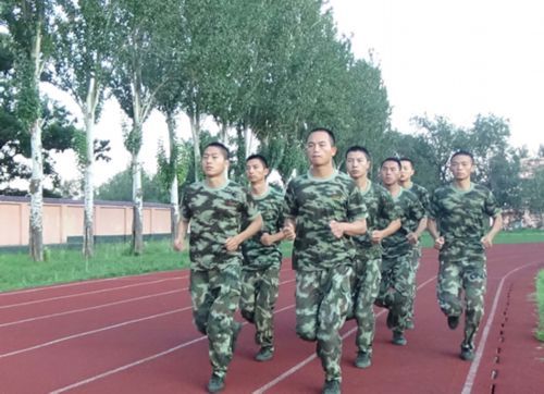 軍報(bào)再提安全保密:一軍隊(duì)人員用跑步軟件時(shí)暴露部隊(duì)營(yíng)區(qū)位置